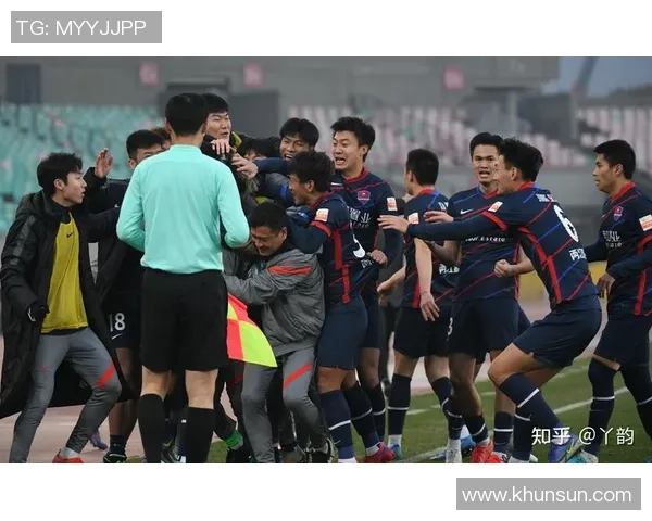 武汉足球队与重庆足球队的耐力较量赛后分析与反思