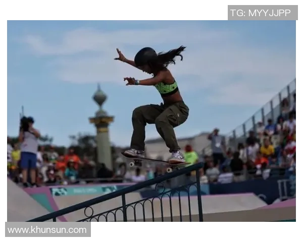 重庆滑板队与西安滑板队赛后复盘力量对决的精彩瞬间与深刻启示 重庆滑板队与西安滑板队赛后复盘力量对决的精彩瞬间与深刻启示